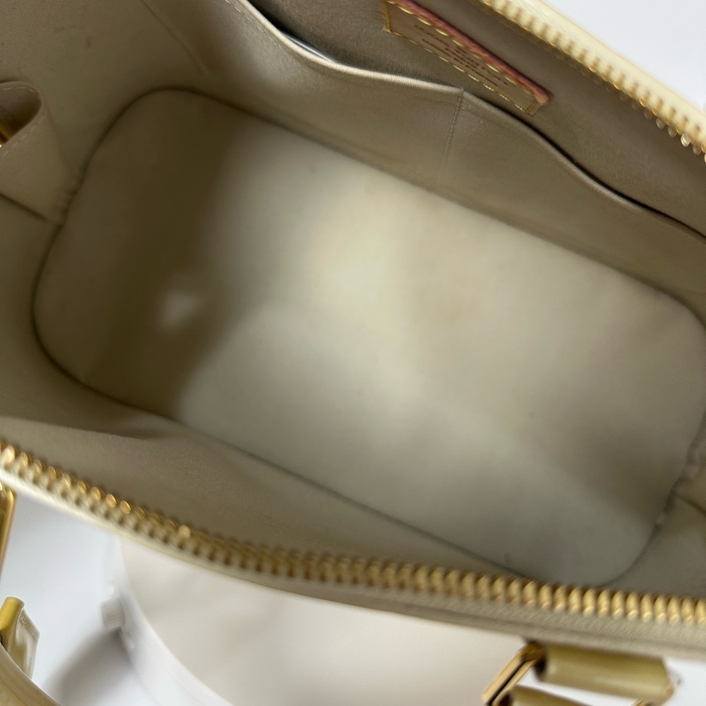 💯 Authentic Louis Vuitton  Alma Vernis handbag w/Free Authentic Burberry wallet🍀 - Picture 14 of 17